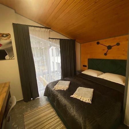 Феєрія Лісу Aparthotel Skhidnytsia Exteriör bild