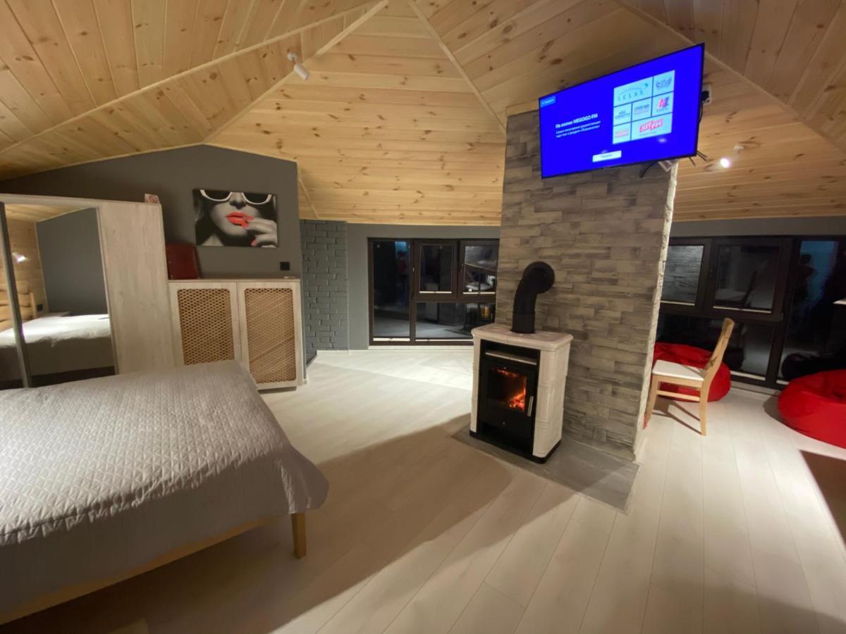 Феєрія Лісу Aparthotel Skhidnytsia Exteriör bild