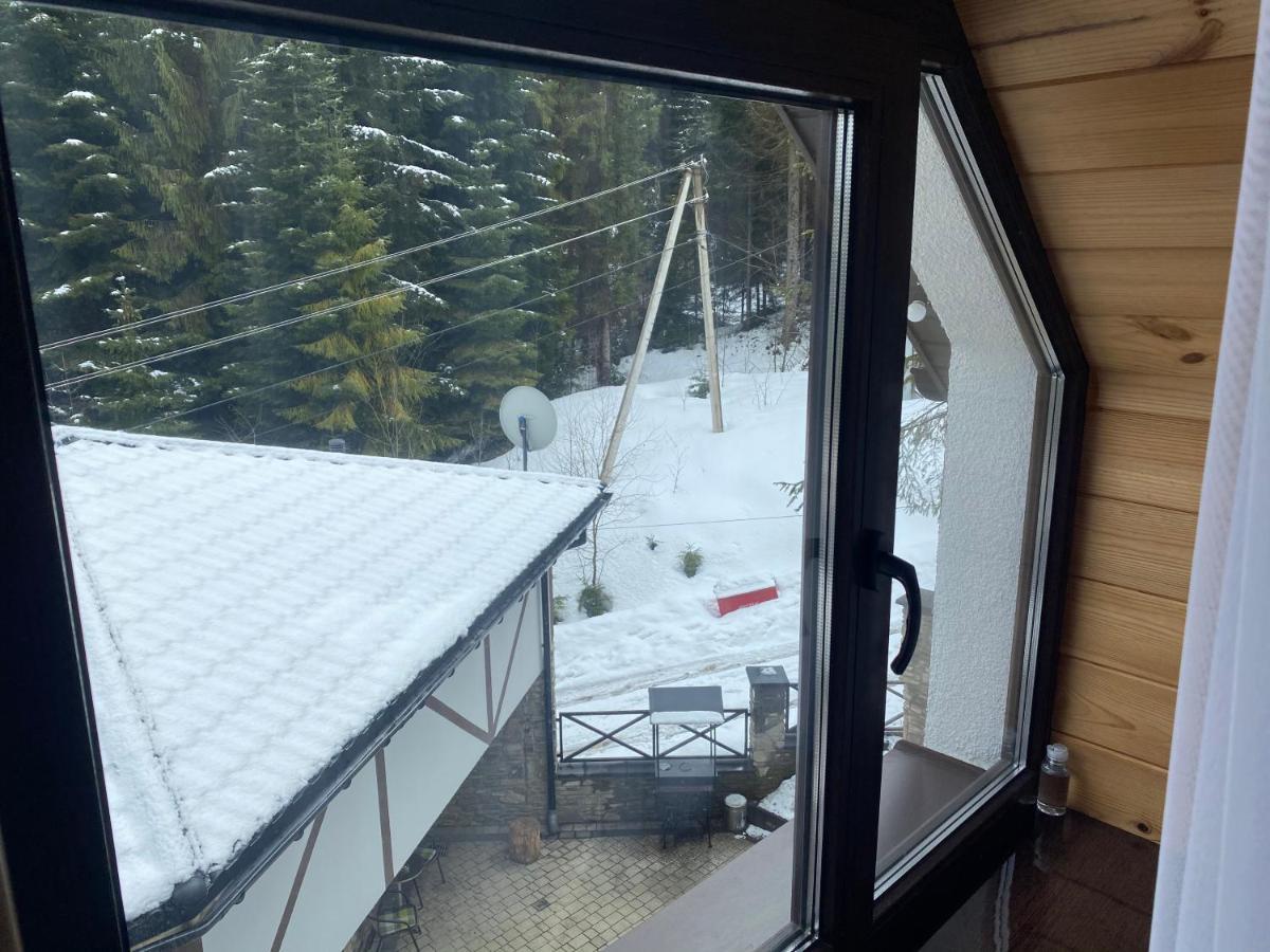 Феєрія Лісу Aparthotel Skhidnytsia Exteriör bild