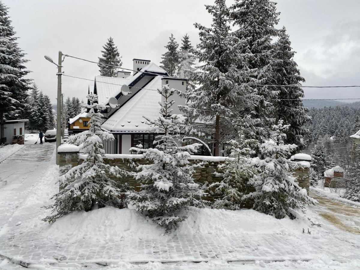 Феєрія Лісу Aparthotel Skhidnytsia Exteriör bild