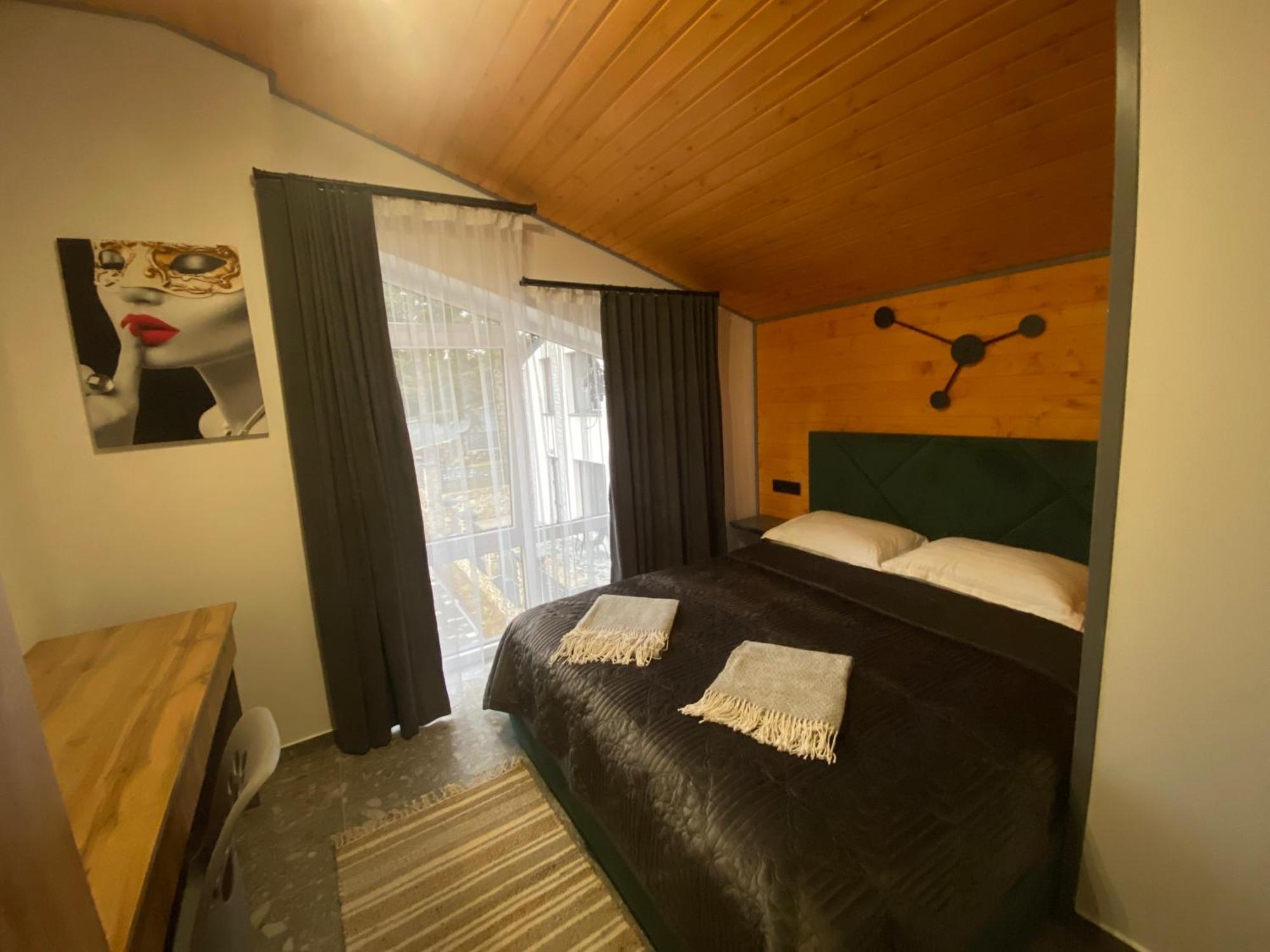Феєрія Лісу Aparthotel Skhidnytsia Exteriör bild