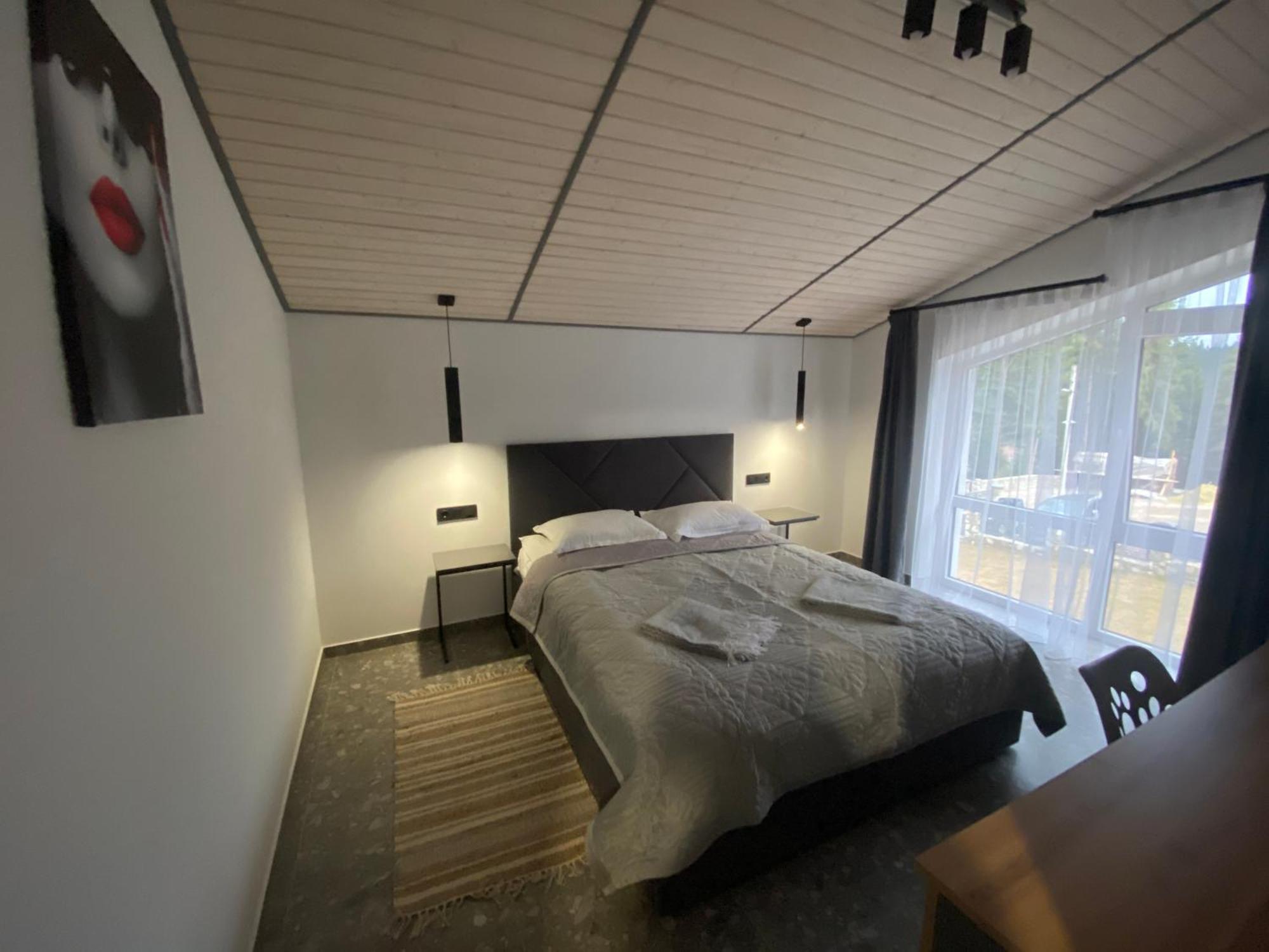 Феєрія Лісу Aparthotel Skhidnytsia Exteriör bild