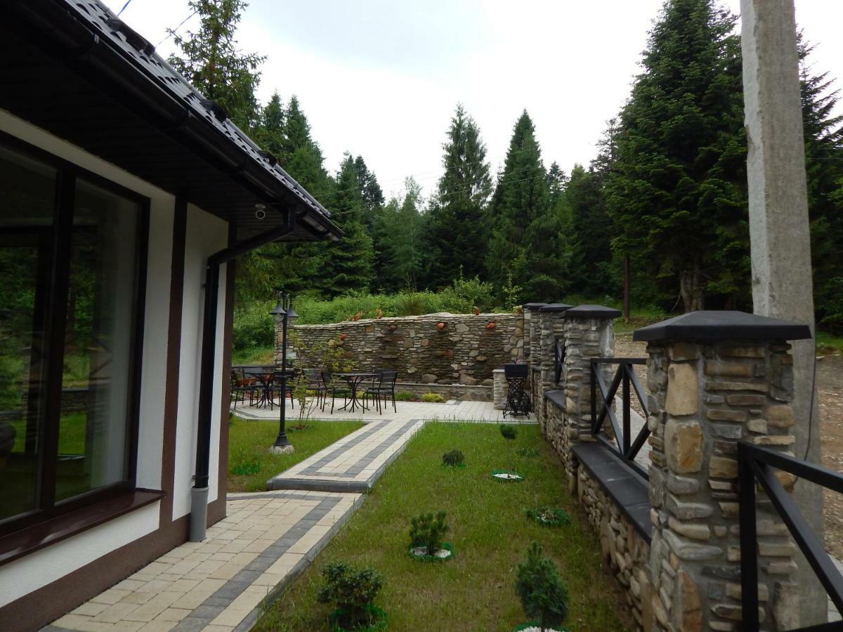 Феєрія Лісу Aparthotel Skhidnytsia Exteriör bild